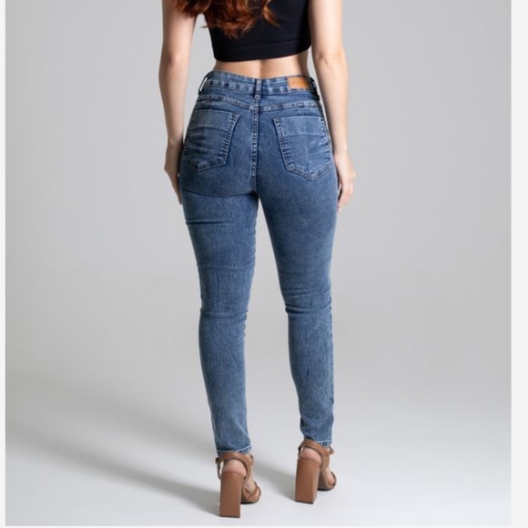 Sawary Women's Cobalt Blue Butt-Lifting Shape-Enhancing Jeans - Picture 2 of 8